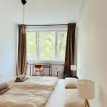 Helles Elegantes Zimmer In Berlin-Schoeneberg 12